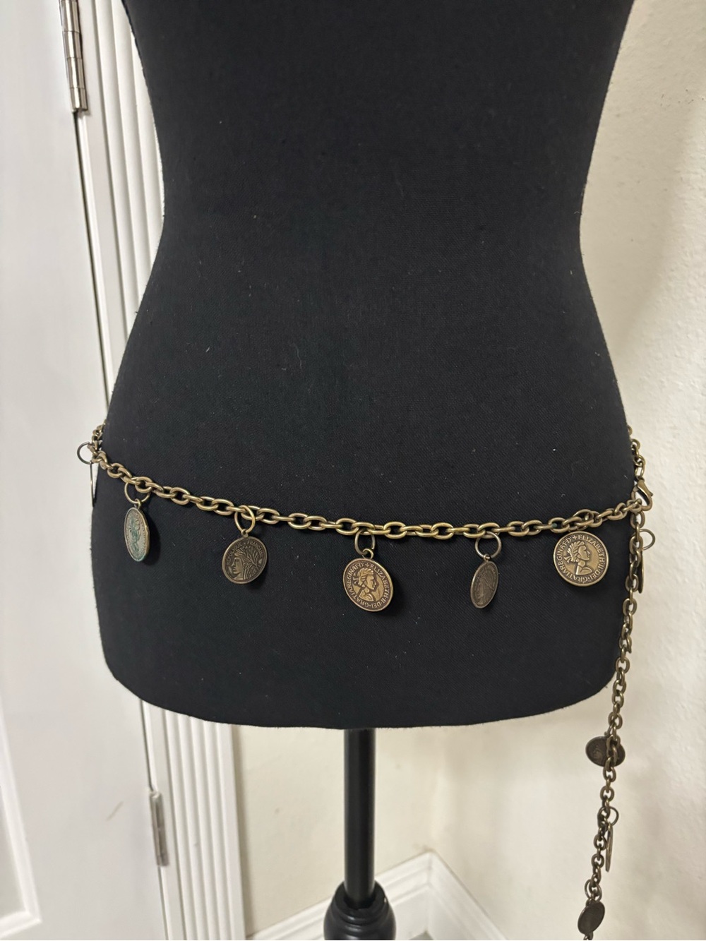 Vintage-Inspired Brass Coin Charm Chain Belt - Gold Tone